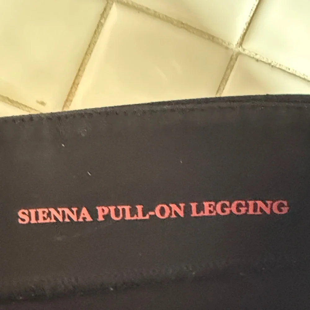 Liverpool mixed media Sienna pull on leggings. Worn once.‎ 98 retail